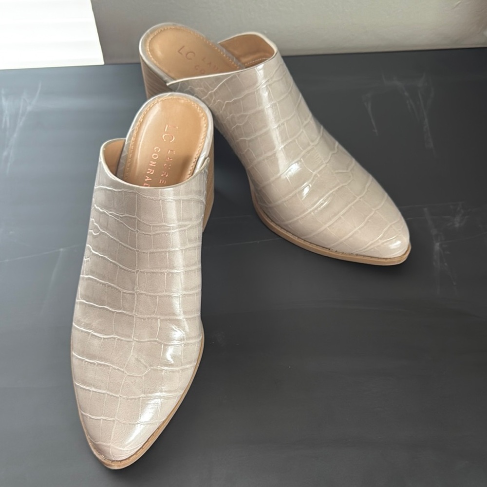 LC Lauren Conrad Cream Croc-Embossed Mules